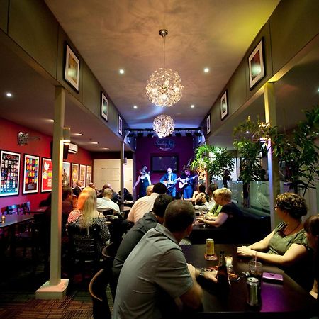 Ramada By Wyndham Hervey Bay Restoran fotoğraf The interior of the restaurant